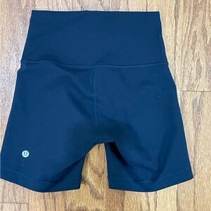 Lululemon Wunder Train High-Rise Short 6" Larkspur navy size 4 W7BESS